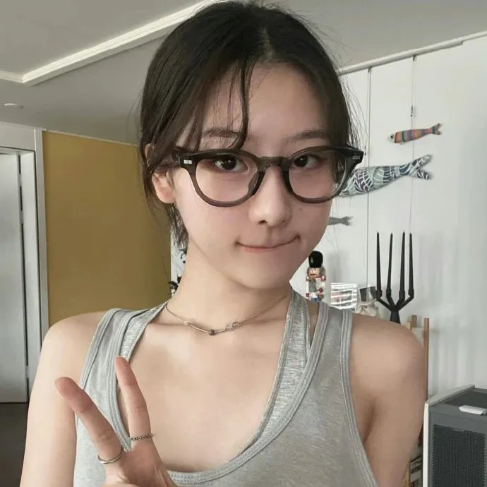 瓶中美人